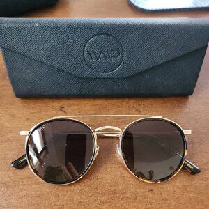 Ariel sunglasses and case